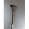 Image 3 : Vintage Aluminum Grain Shovel - 41'' Long - CANNOT SHIP