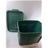 Image 1 : Rubbermaid Storage Container - 24'' x 15.5'' x 16.5'' CANNOT SHIP