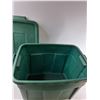 Image 2 : Rubbermaid Storage Container - 24'' x 15.5'' x 16.5'' CANNOT SHIP