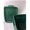 Image 3 : Rubbermaid Storage Container - 24'' x 15.5'' x 16.5'' CANNOT SHIP