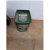 Image 2 : **(2) Scott's Lawn Fertilizer Spreaders, Push & Handheld, Cannot Ship