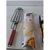 Image 3 : Hot Dog Roaster,Dough Rolling Bag, Kit Chips Maker Set