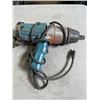 Image 2 : 2 MAKITA 3/4" IMPACT WRENCHES