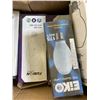 Image 3 : BOX OF METAL HALIDE HALOGEN LIGHT BULBS