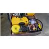 Image 2 : 3 TRAYS OF ASSORTED ELECTRICAL ITEMS