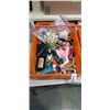 Image 3 : TRAY OF SCHOOL SUPPLIES AND FLOATIES