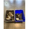 Image 1 : 2 TOTES OF BRASS AND COLLECTIBLES