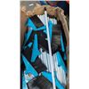 Image 2 : BOX OF SMALL BROOM HANDLES