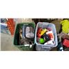 Image 1 : 2 TOTES OF HOUSEHOLD ESTATE GOODS