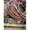 Image 3 : TWO TOTES OF HYDRAULIC HOSE