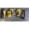 Image 2 : DEWALT 20V MAX CORDLESS TOOL WITH MULTI TOOL, GRINDER, JIGSAW AND DRILL, WITH 3 BATTERIES, 2 ARE 4AH