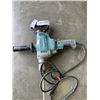 Image 2 : MAKITA 1/2 INCH MIXING DRILL WITH PADDLE, TESTED WORKING