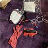 Image 2 : NEW PAIR OF RED SPIDER LAUNCHER COSTUME ACCESSORY KIT