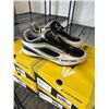 Image 3 : 4 NEW EASTON DIAMOND LO WFII BASEBALL CLEATS SIZE WOMENS 8, BLACK / WHITE