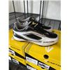 Image 2 : 4 NEW EASTON DIAMOND LO WFII BASEBALL CLEATS SIZE WOMENS 9, BLACK / WHITE