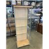 Image 2 : 5 AND 1/2 FT DOUBLE DOOR GLASS DISPLAY CABINET