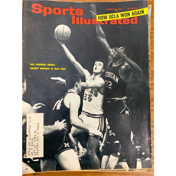 Sports Illustrated Magazine 1965 Gail Goodrich Issue