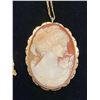 Image 2 : 14K CHAIN (16") WITH 14K PENDANT SET WITH SHELL CAMEO (20G)