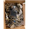 Image 2 : MISC COSTUME JEWELRY