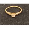 Image 1 : 10K LADIES RING SET WITH CUBIC ZIRCONIA (0.9G)