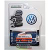 Image 1 : 1:64 1974 VW WESTFALIA GREEN LIGHT