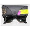 Image 1 : RAYBAN WAYFARER SUNGLASSES W CASE