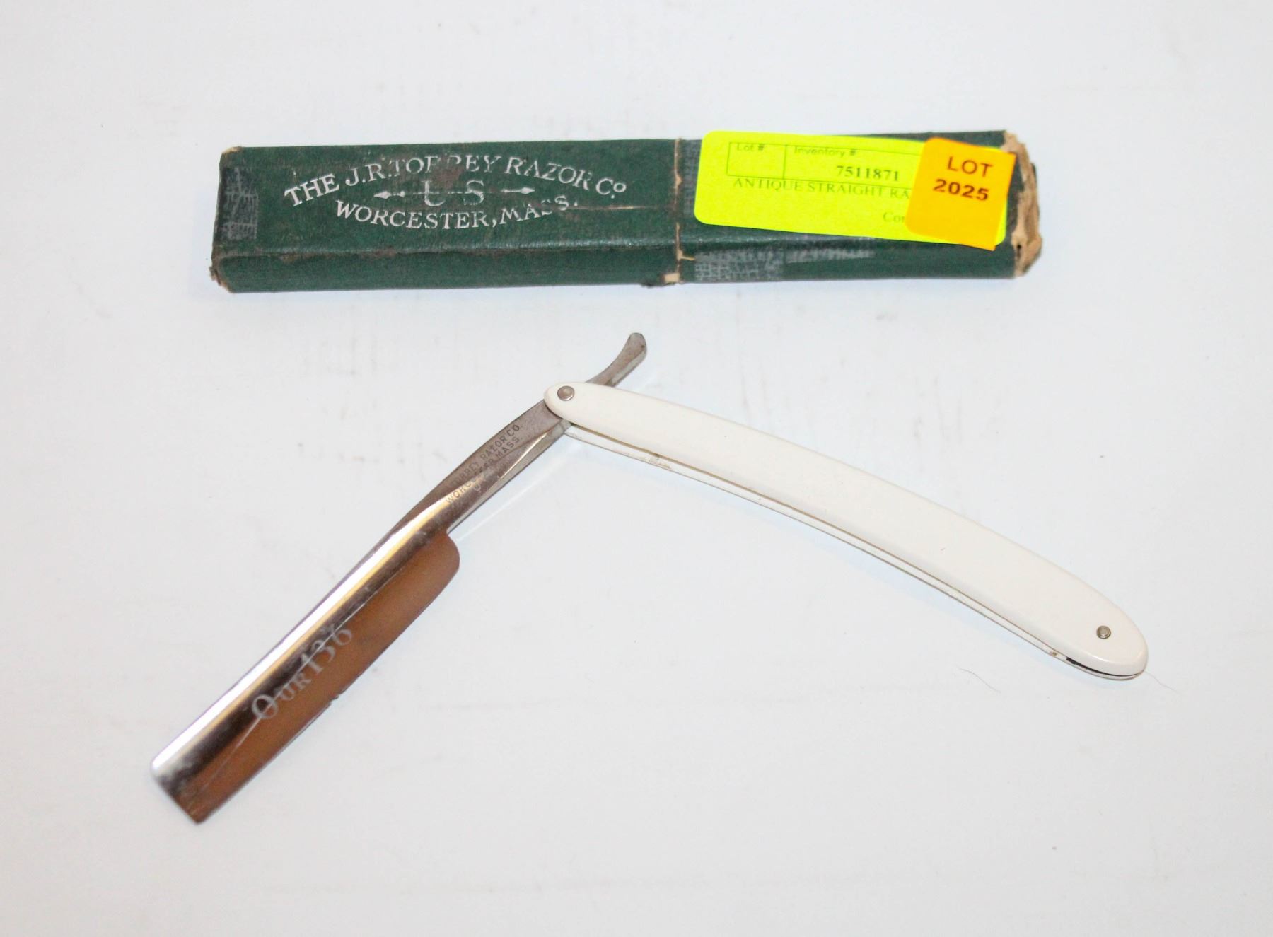 Johny Razor ANTIQUE STRAIGHT RAZOR W BOX