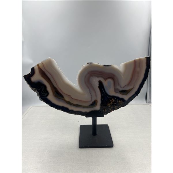 10 INCH PINK AND BLACK UNQUIE NATURAL FORMATION AGATE SLICE
