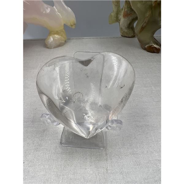 2.45 INCH  CLEAR QUARTZ HEART INCULSION