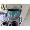 Image 5 : Metal 3-Tier Shelf w/ 3 Plant Pots & 2 Watering Cans, Misc Sizes