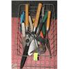 Image 1 : BASKET OF GARDENING TOOLS