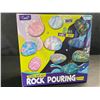 Image 1 : 1 Laoese 2-in-1 Rock Painting Art Kit - Glow In The Dark Rock Painting/Arts & Crafts Kit - New