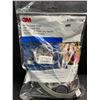 Image 1 : 1 3M Half Facepiece Reusable Respirator - Side Small - New
