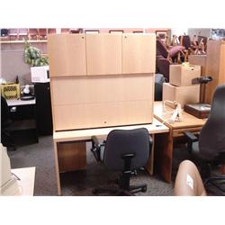 Maple Desk With Hutch