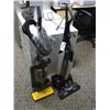 Image 1 : 2 Vacuums