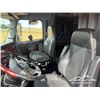 Image 8 : 2020 FREIGHTLINER 122SD TRI DRIVE TRUCK TRACTOR