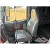 Image 9 : 2020 FREIGHTLINER 122SD TRI DRIVE TRUCK TRACTOR