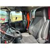 Image 8 : 2013 FREIGHTLINER CORONADO SD T/A WINCH TRACTOR
