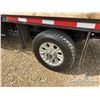 Image 39 : 2022 FORD F350 XLT CREW CAB FLATBED TRUCK
