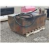Image 3 : L SHAPED FUEL TANK W/ TOOL BOX