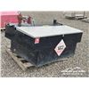 Image 2 : L SHAPED FUEL TANK W/ TOOL BOX