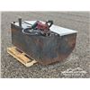 Image 4 : L SHAPED FUEL TANK W/ TOOL BOX