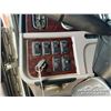 Image 15 : 2013 PETERBILT 388 T/A SLEEPER TRUCK TRACTOR