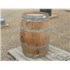 Image 2 : WOODEN WHISKEY BARREL