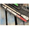 Image 8 : (2) SNAP ON TORQUE WRENCHES