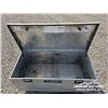 Image 5 : ALUMINUM TOOL BOX