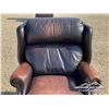 Image 6 : LEATHER CHAIR