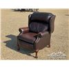 Image 1 : LEATHER CHAIR