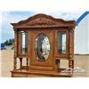 Image 5 : WOOD CHINA CABINET