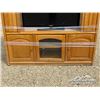 Image 6 : 7 COMPARTMENT TV STAND WITH TV